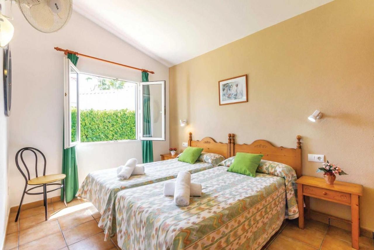 Villa Juana Cala'N Bosch  Exteriör bild